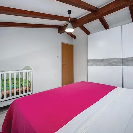 Amazing In Labin With House A Panoramic View Labin (Istria)
